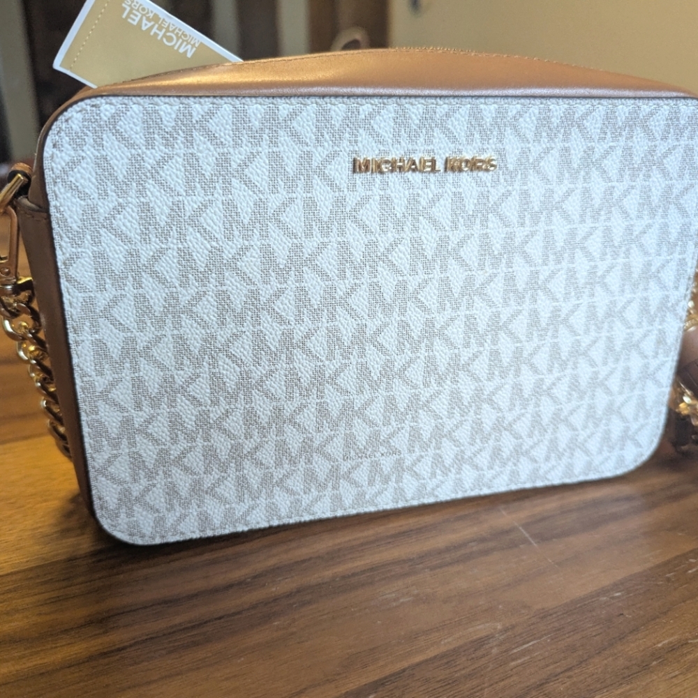 Michael Kors Ginny Medium Camera Crossbody